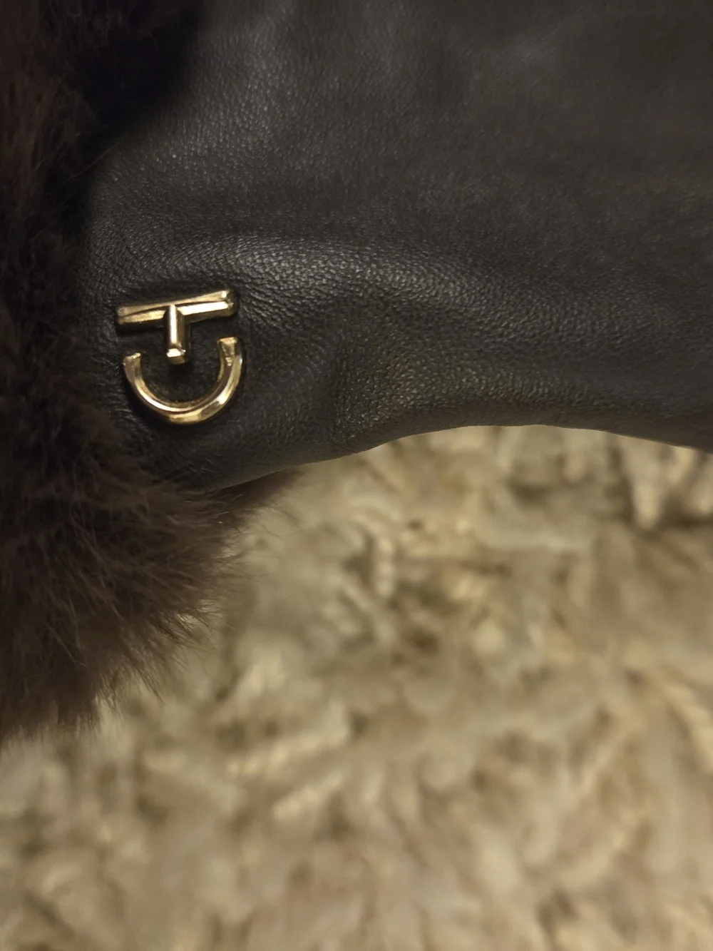 Leather Gloves with Fur Cuff - Black